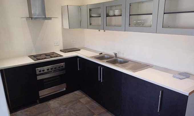 Greater Johannesburg Metropolitan Area Apartment | Cottage Self-Catering Fully Fitted Private Unit 6