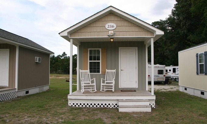 New Bern Apartment | Cottage Studio 216*