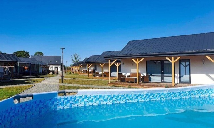 Postomino House | Cottages, 500m to the lake, Jezierzany