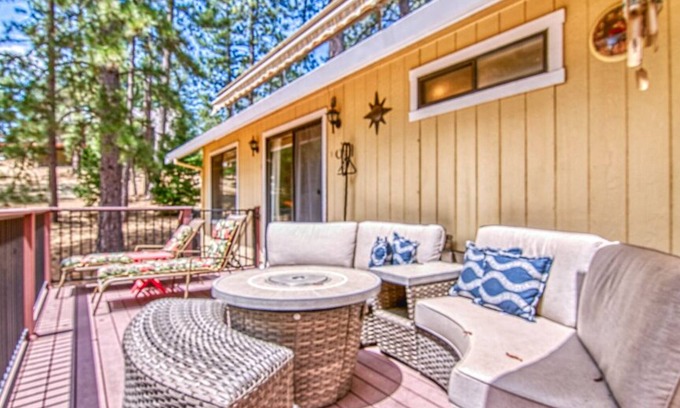 Groveland House | Cottonwood Cottage at Pine Mountain Lake