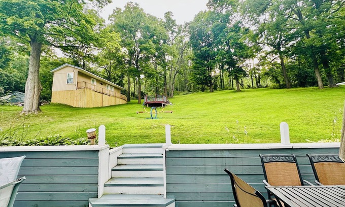 Scottsburg House | Cottonwood Cove Comfort Cottage