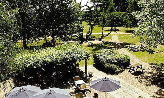 Coulsdon East Hotel | Coulsdon Manor Hotel and Golf Club