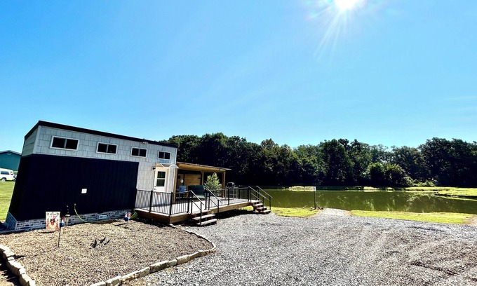 Fulton Cabin | Country Container Tiny House. Experience peace by the water & native wildlife!
