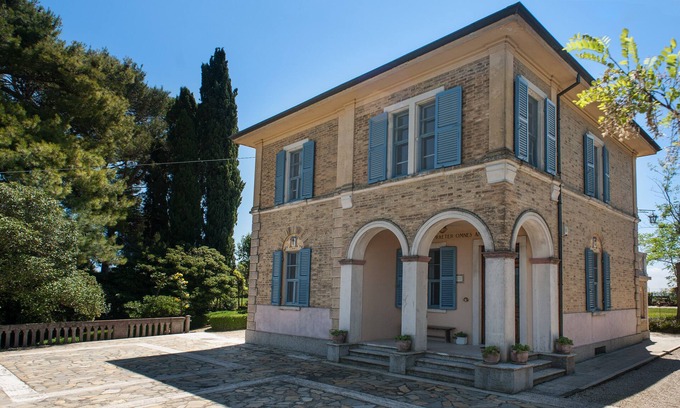 Osimo Villa | COUNTRY COTTAGE 10 KM FROM THE BEACHES OF THE CONERO AND THE CENTER OF THE MARCHE