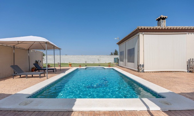 Chiclana de la Frontera House | Country House 'La Solana' with Private Pool, Private Terrace and Wi-Fi
