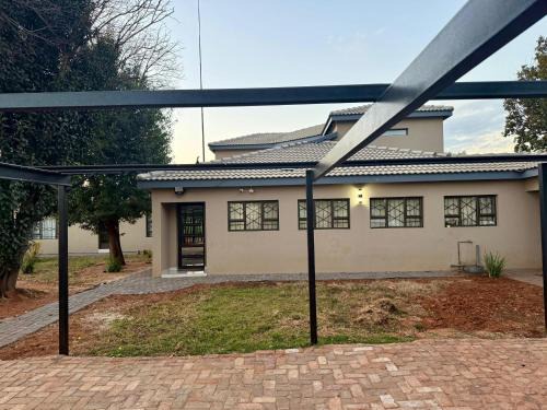 Delmas House | Country Farm House