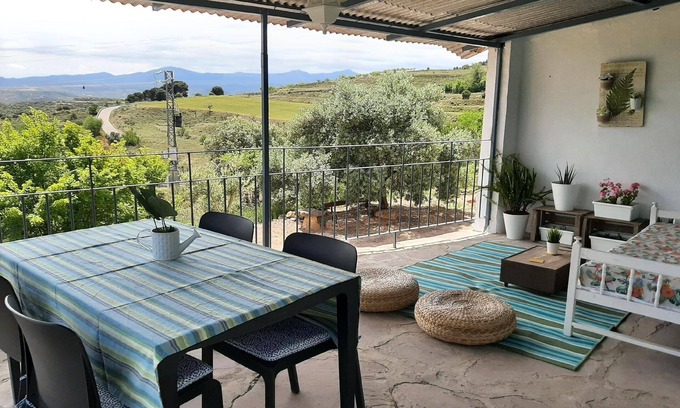 Borja House | Country flat with mountain view