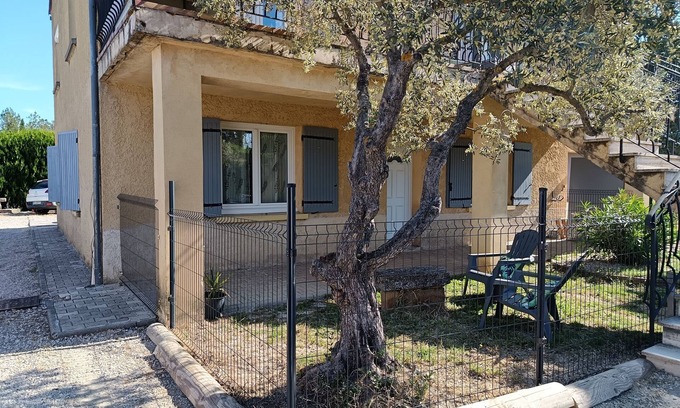 Pernes-les-Fontaines House | Country house near town center, 2 to 6 persons, above ground pool, 2 parking spaces
