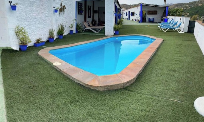 Alhaurin el Grande House | Country House Rural los Erales with Mountain Views, Pool and Wi-Fi