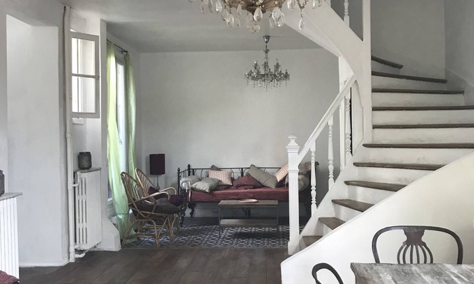 Pasteur-Rousseau House | Country house in Paris 100 square meters, wifi, free parking