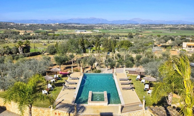 Ariany Villa | Country House 'Canova' with Mountain View, Wi-Fi and Air Conditioning