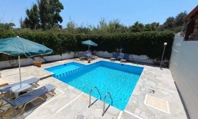 Maleme Villa | Country House 'Casa Constans' with Sea View, Wi-Fi and Air Conditioning