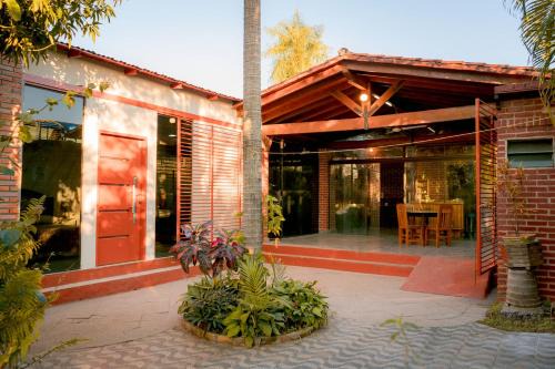 Luque House | Country house, friends, meetings, well connected