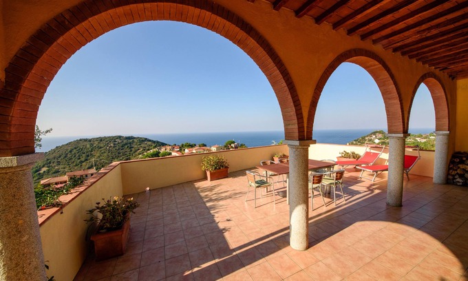 Colle D'orano House | Country house Gabbiola/180 ° sea view/sunset/apartment 70 sqm