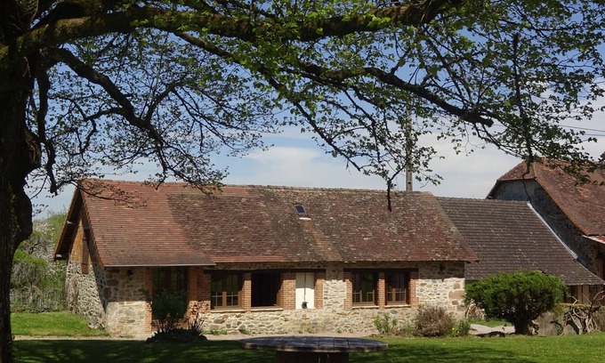 Chateau-Chervix Cottage | Country house in Limousin