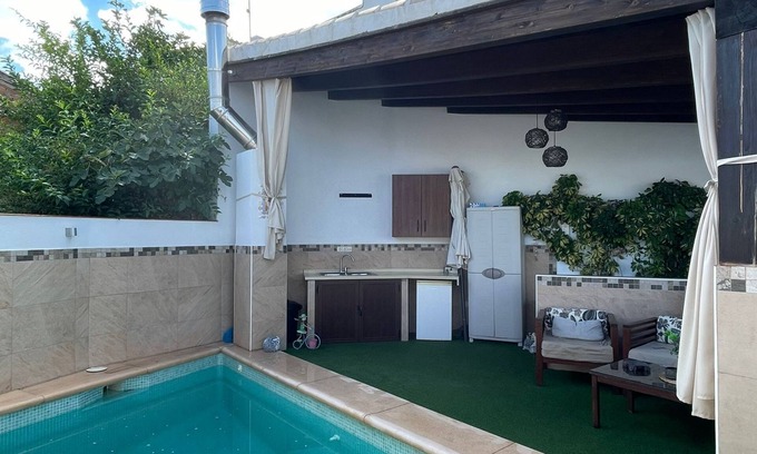 Guaro House | Country House 'La Morena' with Mountain View, Wi-Fi and Air Conditioning