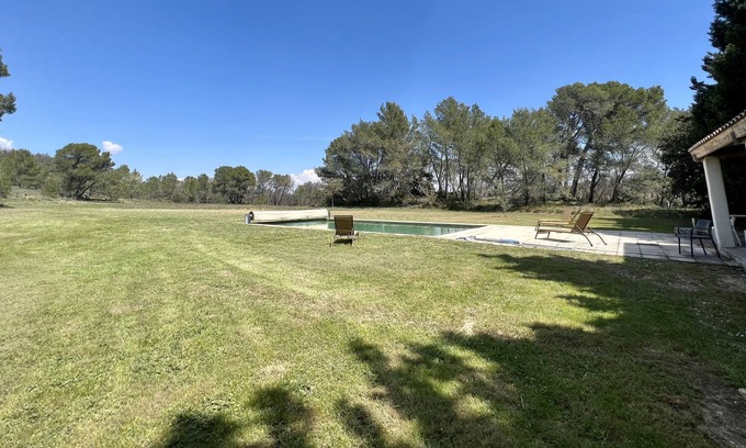 Barbentane Villa | Country house, Montagnette