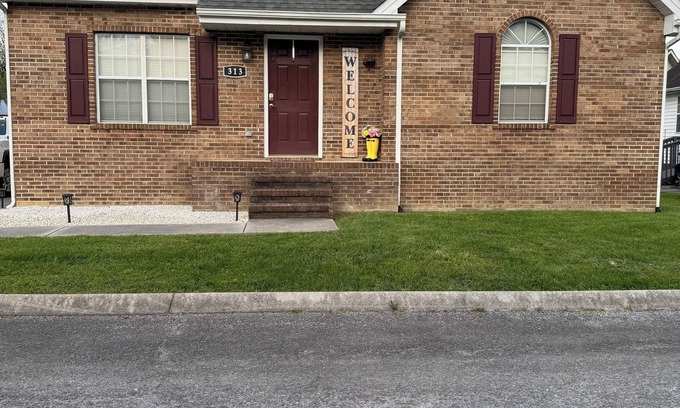 Pigeon Forge House | COUNTRY IN THE CITY