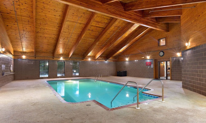 Jonesborough Hotel | Country Inn & Suites by Radisson, Jonesborough-Johnson City West, TN