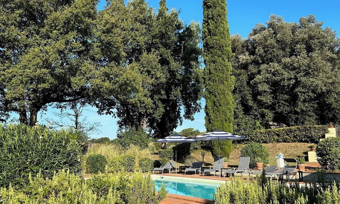 Volterra Villa | Country Villa With Private Pool, Hot Tub and Tennis Court