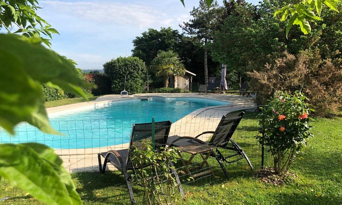 Solesmes Bed & Breakfast | Countryside Retreat with Pool Near Solesmes Abbey
