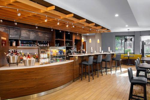 Arlington Hotel | Courtyard by Marriott Jacksonville I-295/East Beltway