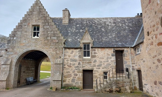 Banchory Cottage | COURTYARD COTTAGE - DRUM CASTLE, pet friendly in Banchory