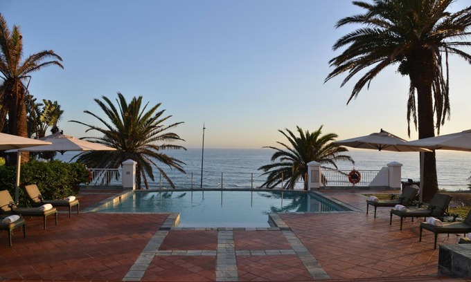 Summerstrand Hotel | Courtyard Hotel Gqeberha