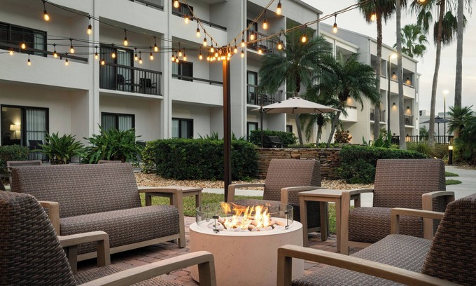 West Melbourne Hotel | Courtyard Melbourne West