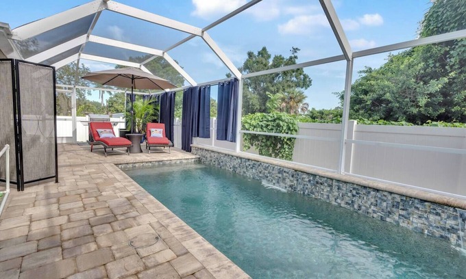 Bonita Springs Villa | Cozy 1 bdrm, Walk to Sugarshack & Coffee shop, Ice Cream, 3 Mi to Beach