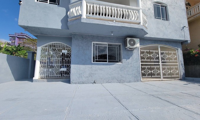 Albion Apartment | Cozy 1-bedroom apartment with WiFi, AC in lovely Montego Bay