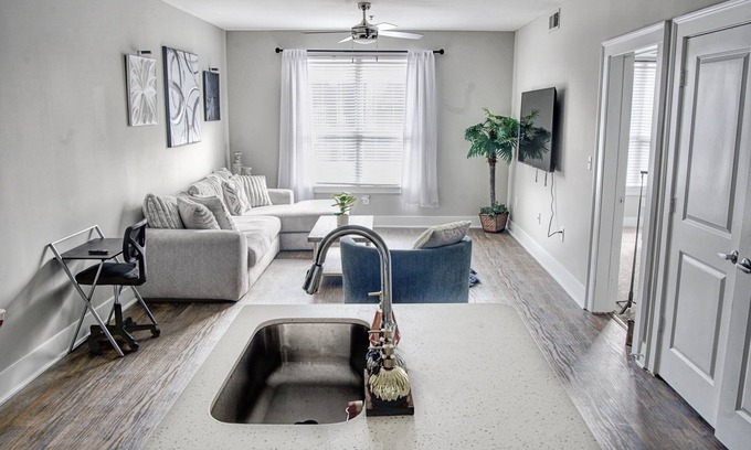 Lindbergh Apartment | Cozy 1-bedroom apartment in Buckhead Atlanta with AC, WiFi, fitness room