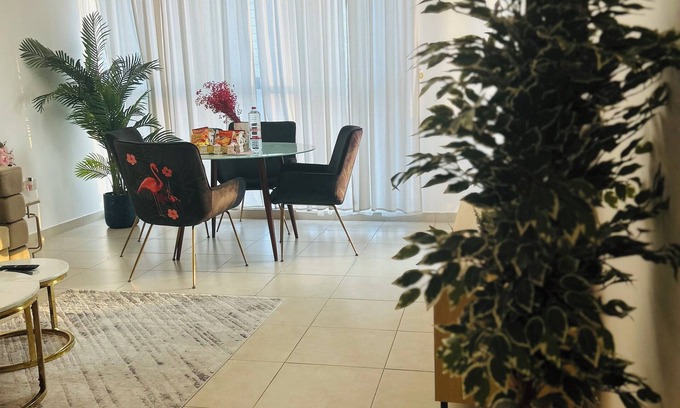 Dubai Apartment | Cozy 1-bedroom apartment in nice Dubai Land with WiFi, Fitness Room & Pool