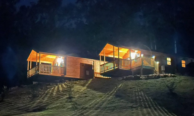 Hiawassee Cabin | Cozy 1 bedroom cabin in charming Hiawassee with WiFi, AC & HeatnAdults only.