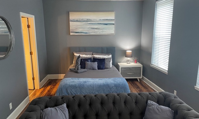 Spartanburg Condo | Cozy 1-bedroom condo in vibrant downtown Spartanburg close to baseball park!