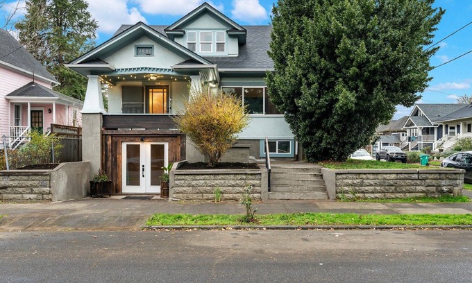 Richmond House | Cozy 1-bedroom House ~ Heart of Iconic Portland Hawthorne District!