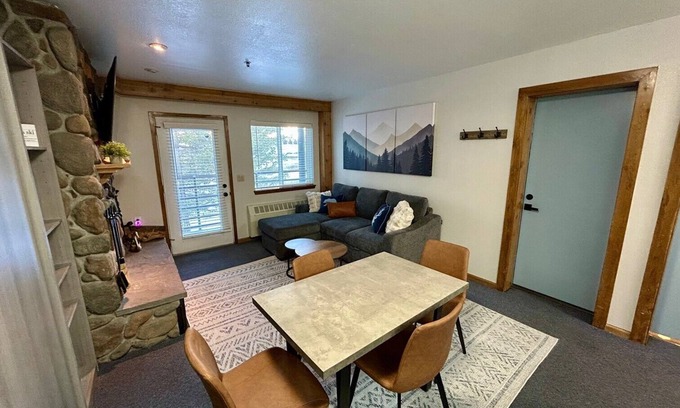 Kirkwood Condo | Cozy 1BD/2BA Condo - Steps from Ski Lifts, Hot Tubn