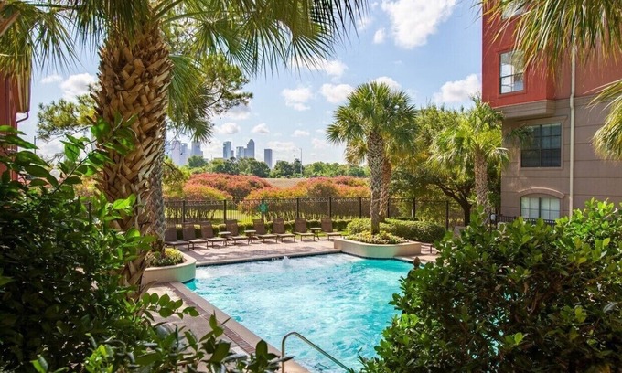 Montrose Apartment | Cozy 1BD apartment in downtown Houston