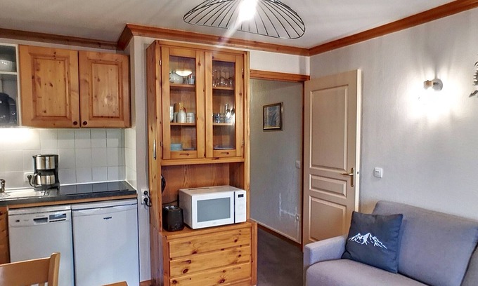 Les Bruyeres Apartment | Cozy 1BR Apartment for 4, Ski-in/Ski-out Access, Balcony with Views, Les Menuires