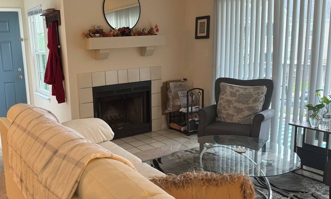 Savage-Guilford Apartment | Cozy 2-bedroom apartment in charming Laurel
