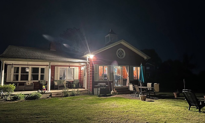 Anchor Bay Harbor House | Cozy 2-bedroom bungalow on Lake St Clair with plenty of room to dock your boat!