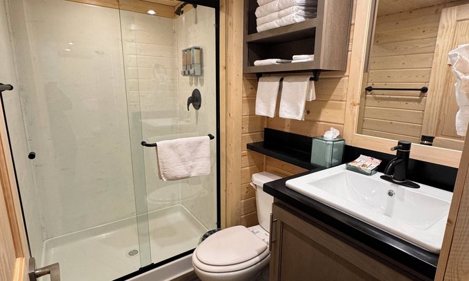 Moab South Valley Cabin | Cozy 2-bedroom cabin # 101