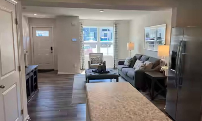 Greer Condo | Cozy 2 bedroom condo in welcoming Greer with WiFi and AC