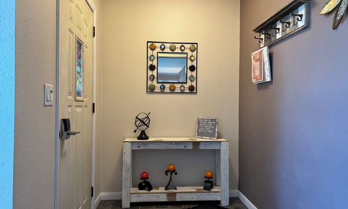 Lake Hallie House | Cozy 2-bedroom house in Lake Hallie - Between Chippewa Falls and Eau Claire