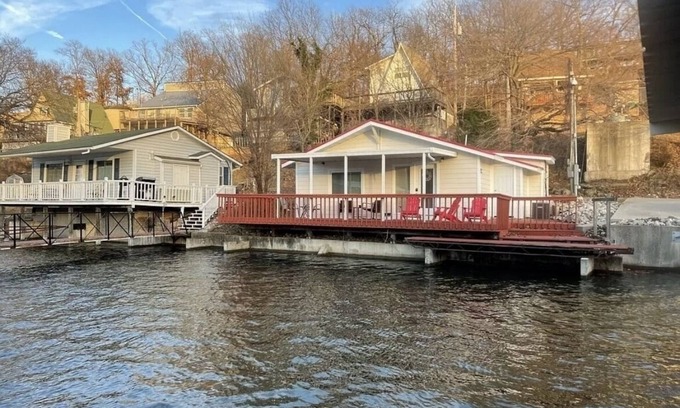 Osage Beach House | Cozy 2-bedroom house @ MM 21 in Osage Beach with AC, WiFi. LITTLE RED ROOF