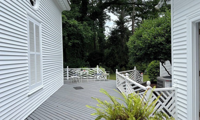 Goldsboro House | Cozy 2 Bedroom Luxury stay at the W. Wing of an astonishing majestic home