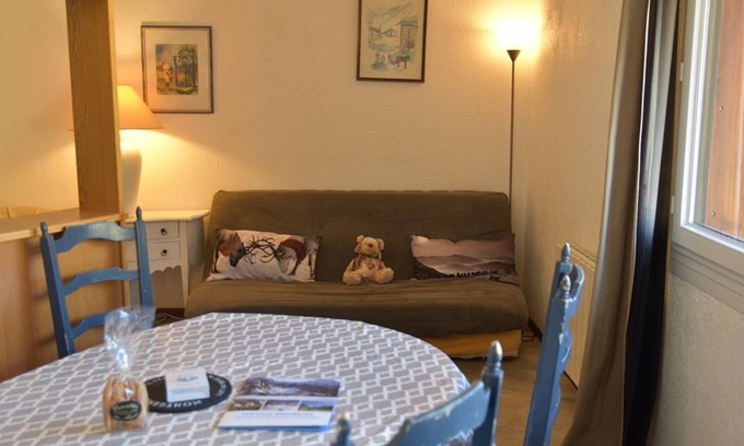 Montgenevre Apartment | Cozy 2-room apartment at the foot of the slopes with parking and ski locker