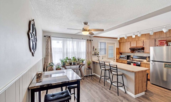 Swarthmorewood House | Cozy 2B/1B by Swarthmore w Driveway!