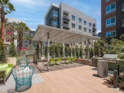 Anaheim Resort Apartment | Cozy 2bd Apt Near Disneyland Anaheim Conv Center