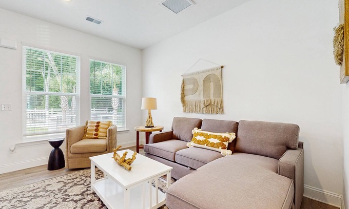 Goose Creek House | Cozy 2BR Pet Friendly Walkable Resort Cottage w/Pool Access